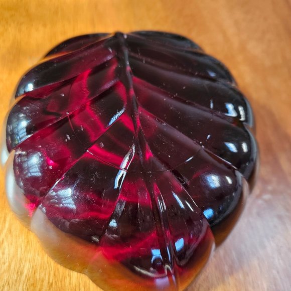 leaf trinket dish royal ruby red depression glass - Picture 4 of 4